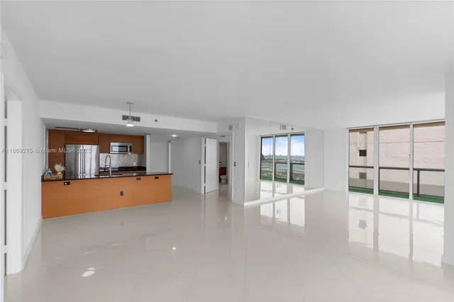 $1,075,000 | 50 Biscayne Boulevard, Unit 1902, Miami, FL 33132