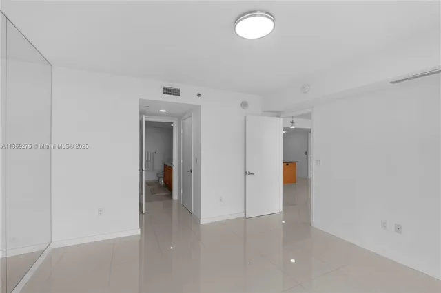 $1,075,000 | 50 Biscayne Boulevard, Unit 1902, Miami, FL 33132