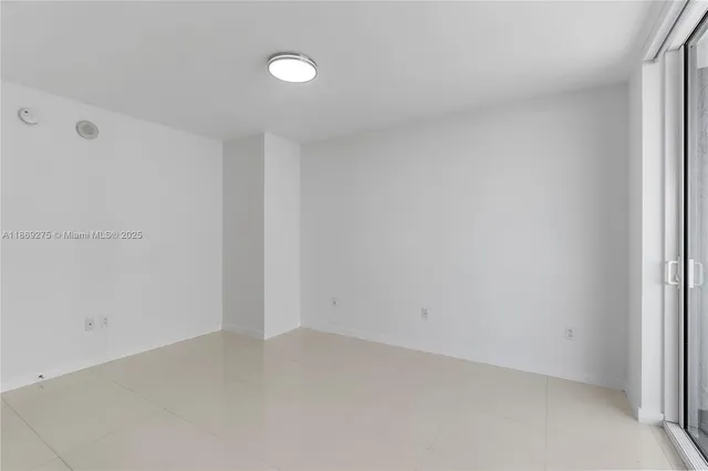 $1,075,000 | 50 Biscayne Boulevard, Unit 1902, Miami, FL 33132