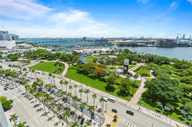 $1,075,000 | 50 Biscayne Boulevard, Unit 1902, Miami, FL 33132