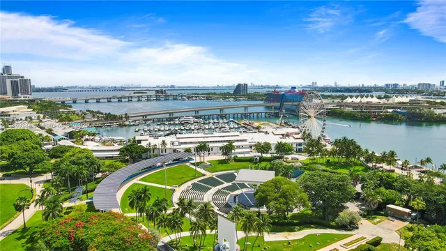 $1,075,000 | 50 Biscayne Boulevard, Unit 1902, Miami, FL 33132