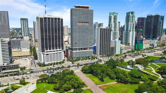 $1,075,000 | 50 Biscayne Boulevard, Unit 1902, Miami, FL 33132