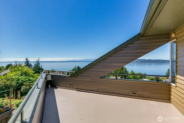 $1,888,000 | 10413 66th Place West, Mukilteo, WA 98275