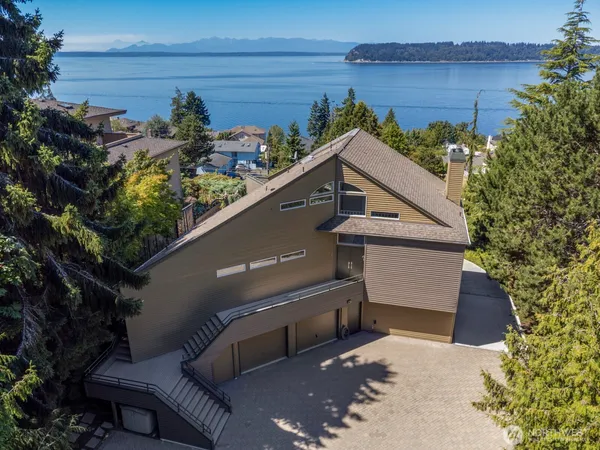 $1,888,000 | 10413 66th Place West, Mukilteo, WA 98275