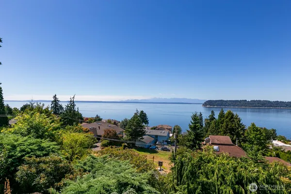 $1,888,000 | 10413 66th Place West, Mukilteo, WA 98275
