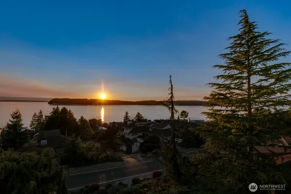 $1,888,000 | 10413 66th Place West, Mukilteo, WA 98275