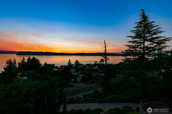 $1,888,000 | 10413 66th Place West, Mukilteo, WA 98275