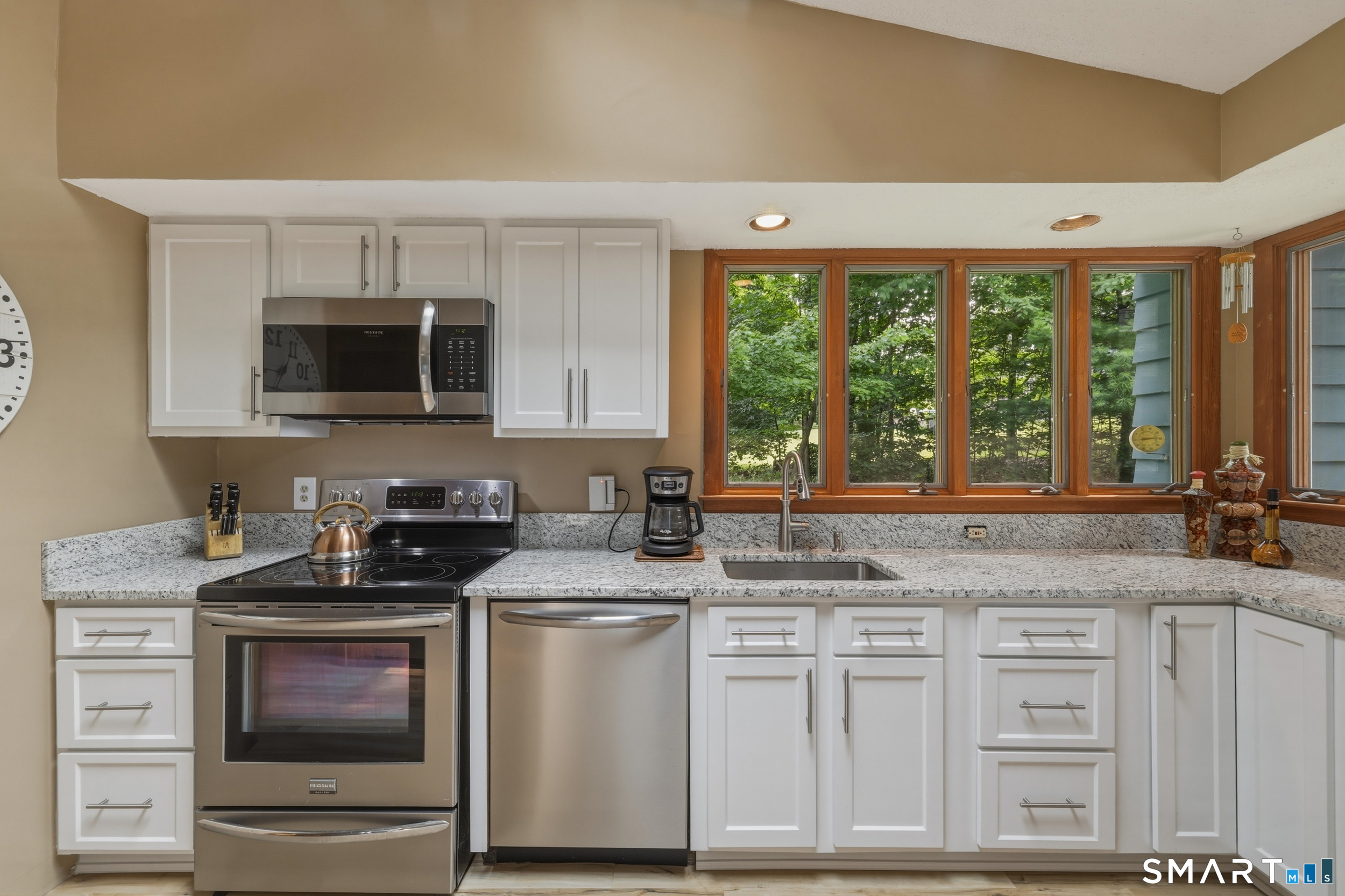 30 Grant Hill Road Bloomfield, CT 06002 - Photo 12 of 40 Gallery Image 12