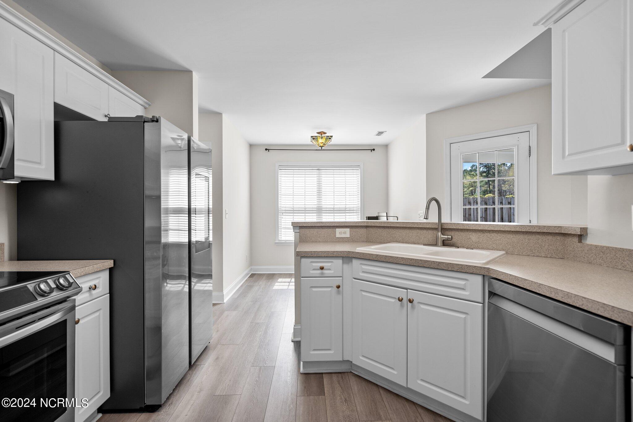 107 Watersfield Road Leland, NC 28451 - Photo 15 of 49 kitchen 4