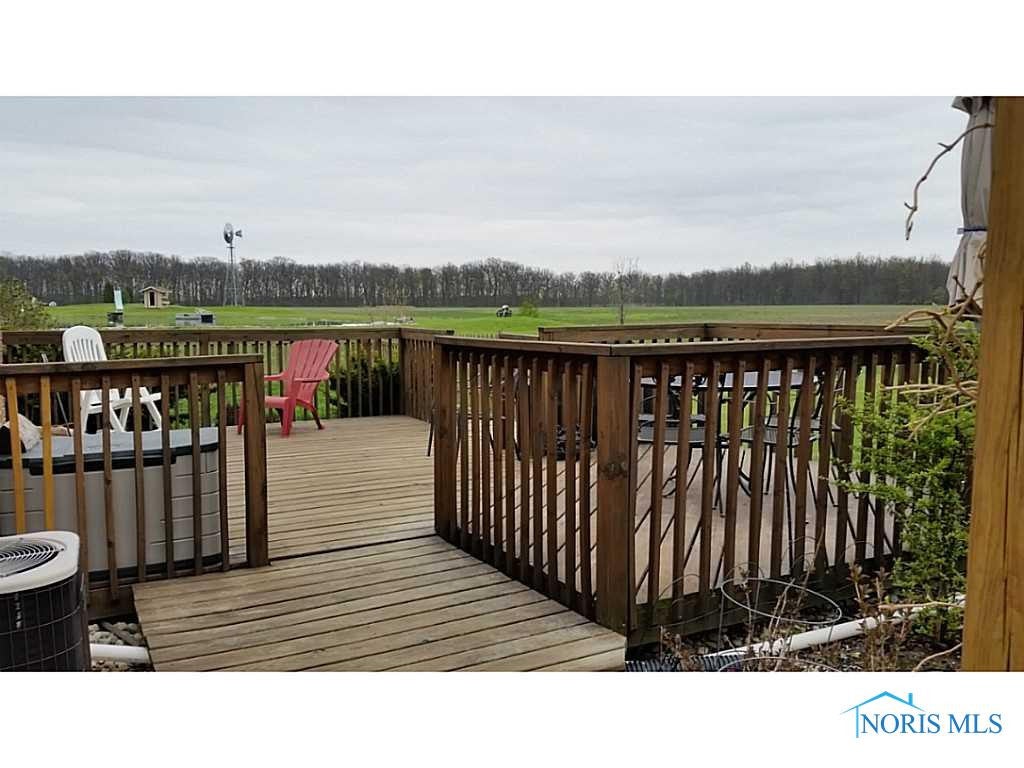 23290 Flory Road Defiance, OH 43512 - Photo 4 of 17 Patio/Deck.