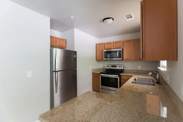 $950 | 1000 Foster Drive, Unit 2D, Conroe, TX 77301