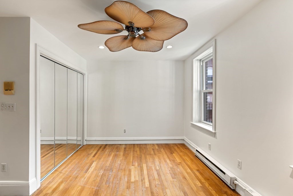 16 Henchman Street, Unit 3R Boston, MA 02113 - Photo 3 of 12