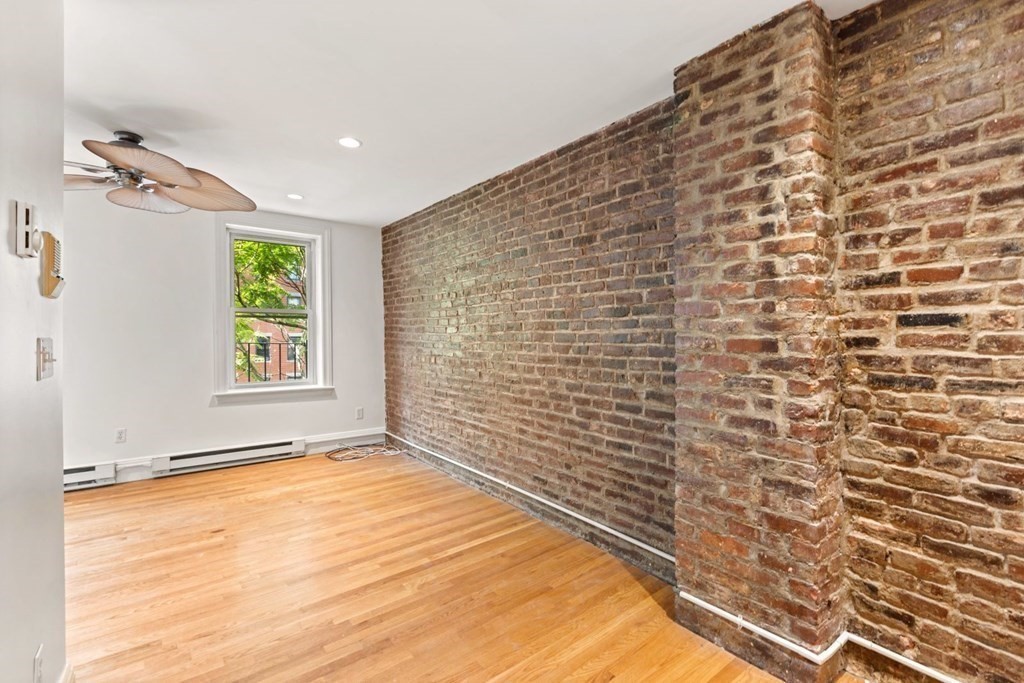 16 Henchman Street, Unit 3R Boston, MA 02113 - Photo 7 of 12