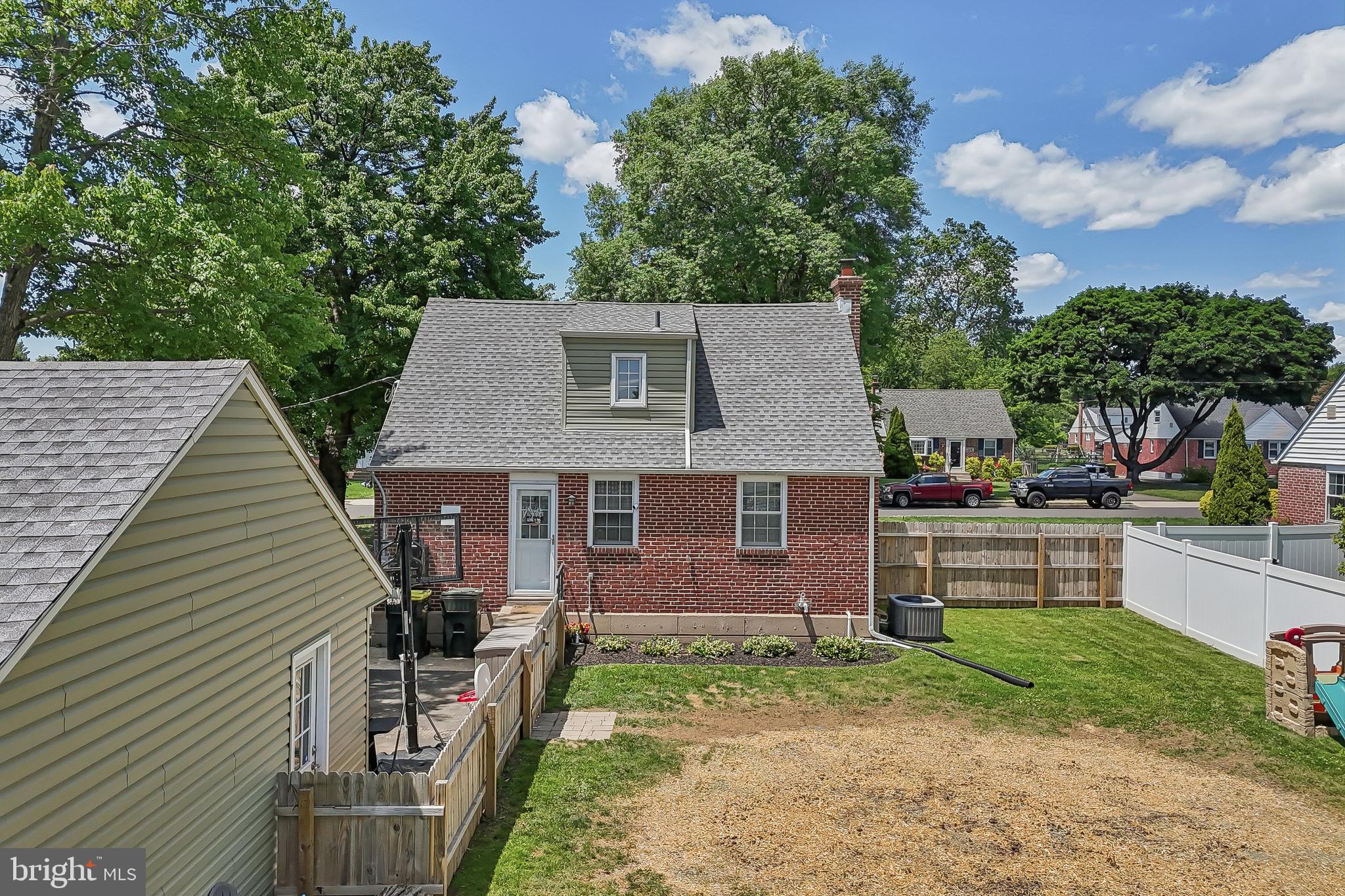 311 Hampton Road Hatboro, PA 19040 - Photo 14 of 53 Back of house and fenced in section of backyard