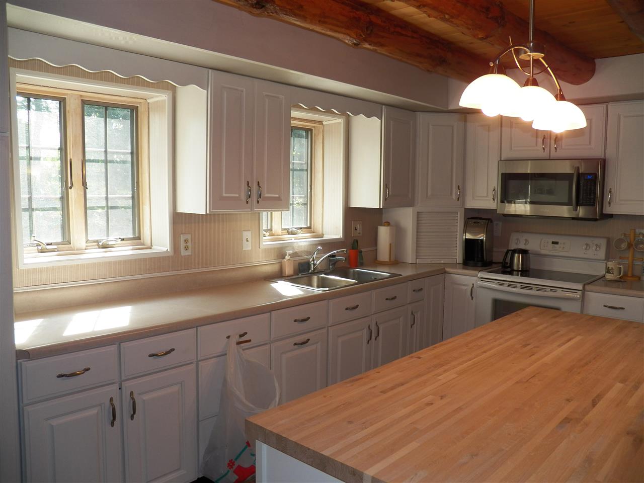 43 Ridge Road Deerfield, NH 03037 - Photo 3 of 11