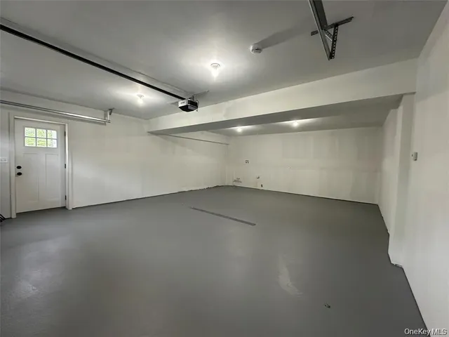an empty room with a empty space