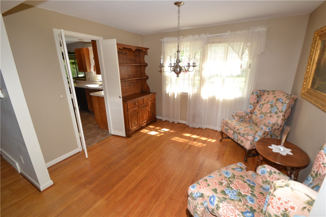 118 Nettlecreek Road Perinton, NY 14450 - Photo 11 of 41 Dining room with hardwood floor