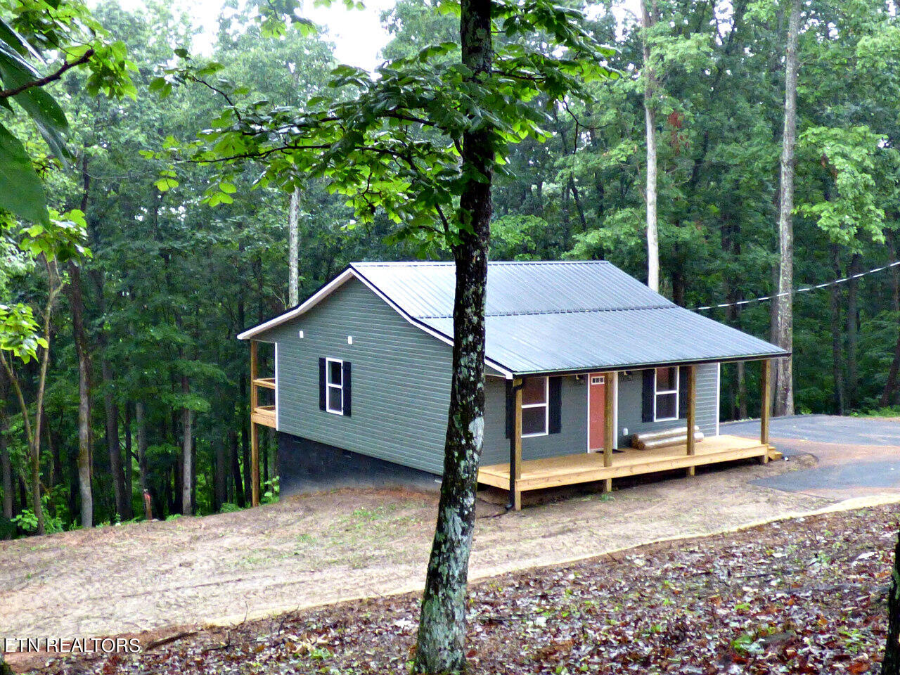 660 Chestnut Grove Road Dandridge, TN 37725 - Photo 4 of 29 1-P1290553