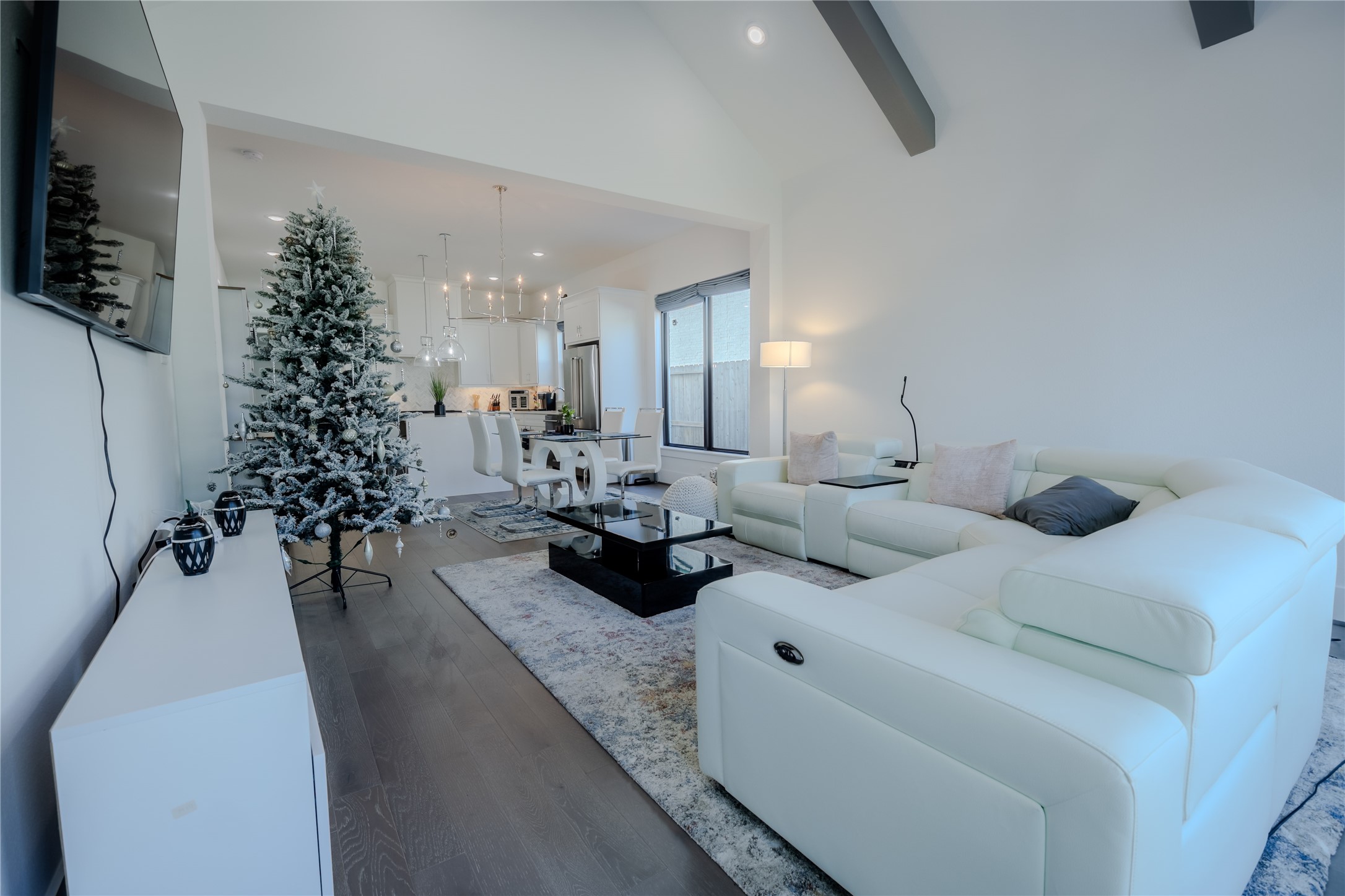 8810 Carousel Lane Houston, TX 77080 - Photo 13 of 37 a very nice looking room with a couch