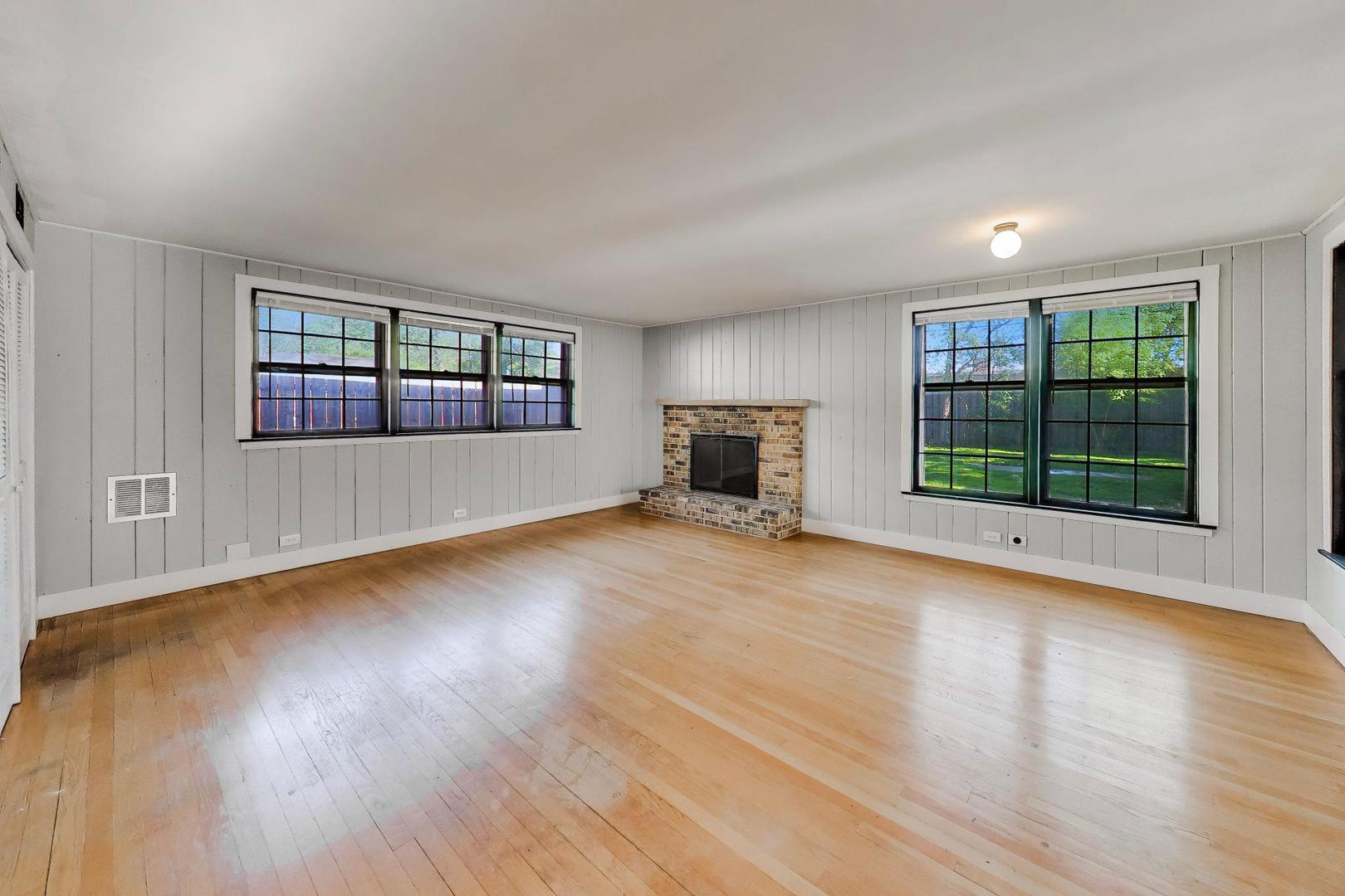 836 East Rockland Road Libertyville, IL 60048 - Photo 13 of 20