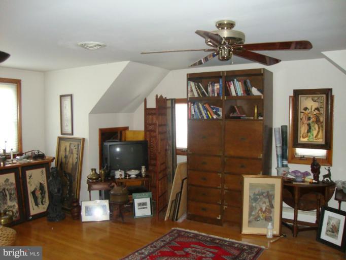 995 Valewood Road Towson, MD 21286 - Photo 12 of 18 Bedroom (Master)