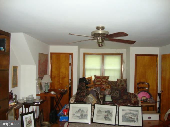 995 Valewood Road Towson, MD 21286 - Photo 8 of 18 Bedroom (Master)