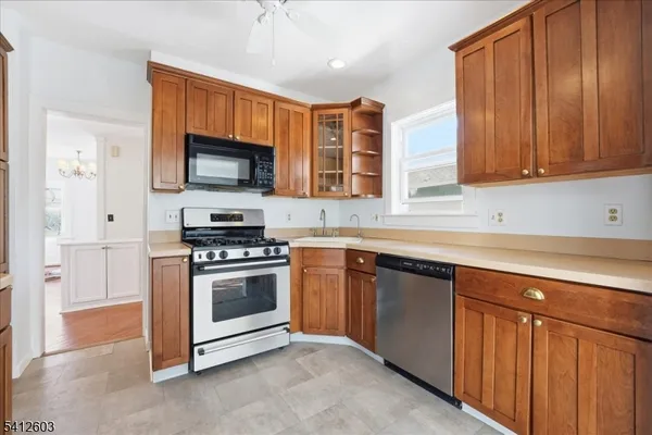 $4,900 | 30 Central Avenue, Unit 2, Caldwell, NJ 07006