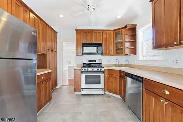 $4,900 | 30 Central Avenue, Unit 2, Caldwell, NJ 07006