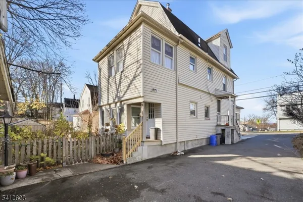 $4,900 | 30 Central Avenue, Unit 2, Caldwell, NJ 07006