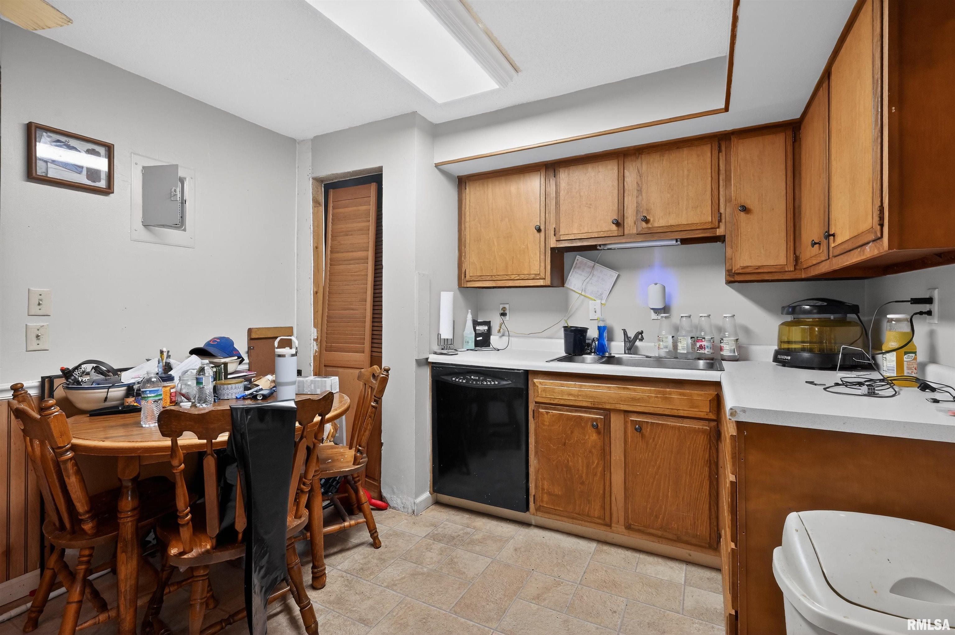 2720 South College Street Springfield, IL 62704 - Photo 7 of 34