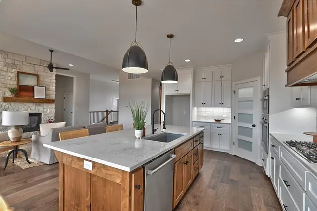 $999,900 | 2512 West 179th Street, Overland Park, KS 66085