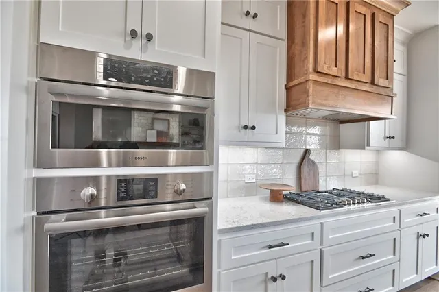 $999,900 | 2512 West 179th Street, Overland Park, KS 66085