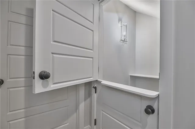 $999,900 | 2512 West 179th Street, Overland Park, KS 66085