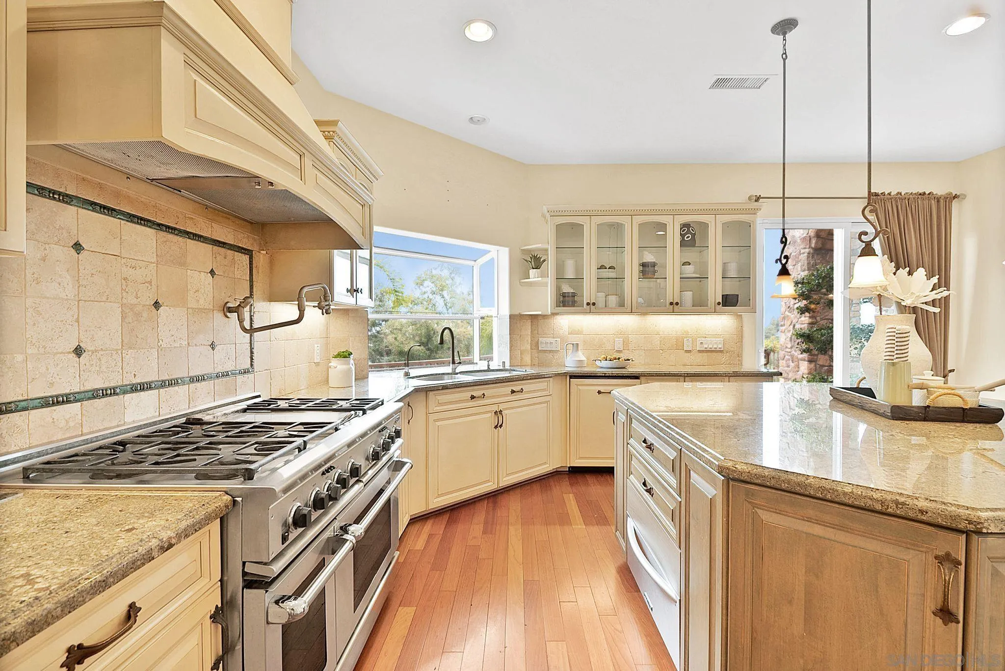 12920 Glen Circle Road Poway, CA 92064 - Photo 31 of 69