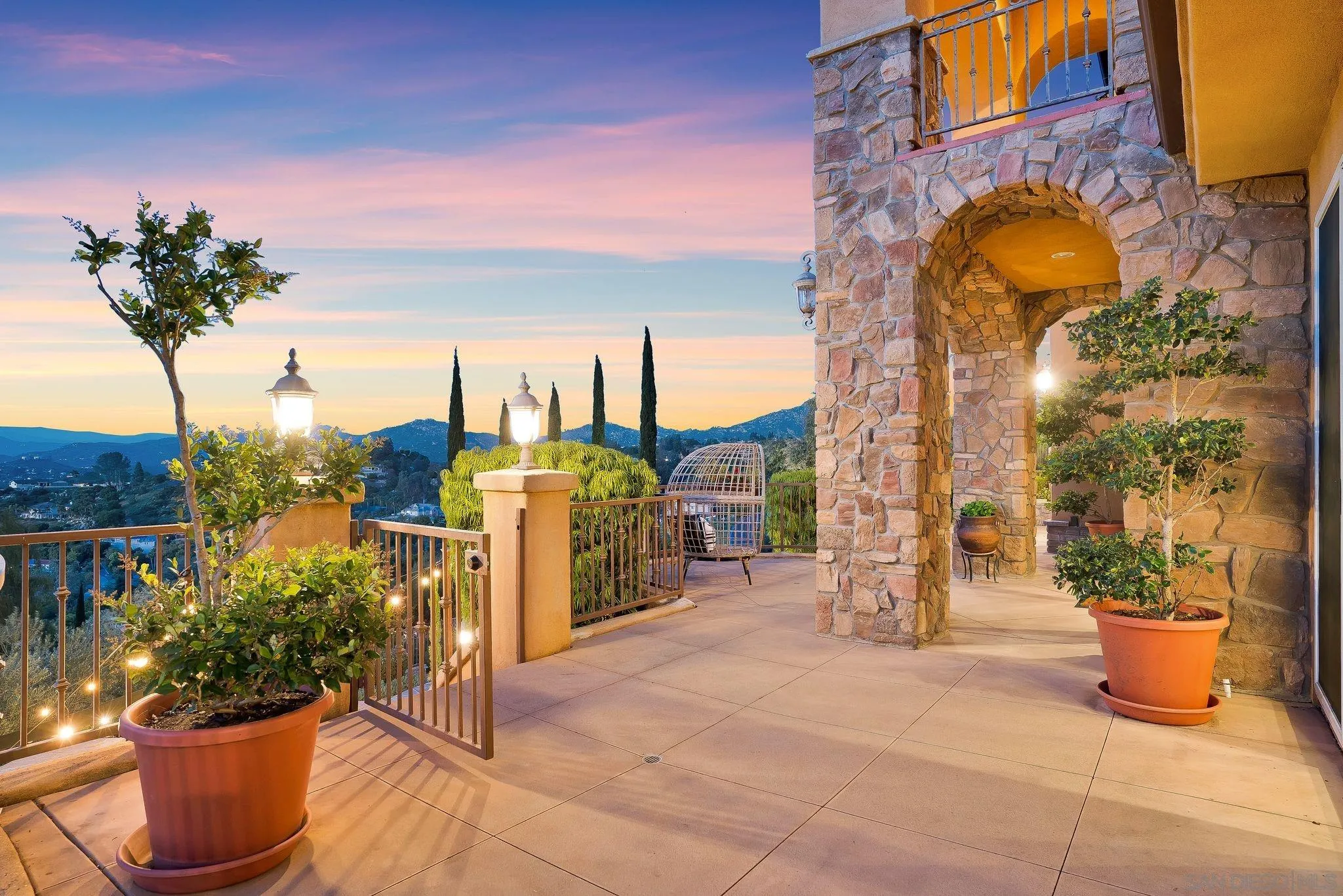 12920 Glen Circle Road Poway, CA 92064 - Photo 10 of 69