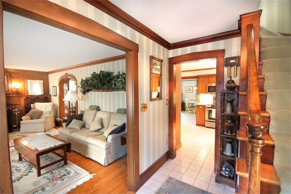 37 Lovell Road Melrose, MA 02176 - Photo 10 of 24 Gallery Image 10