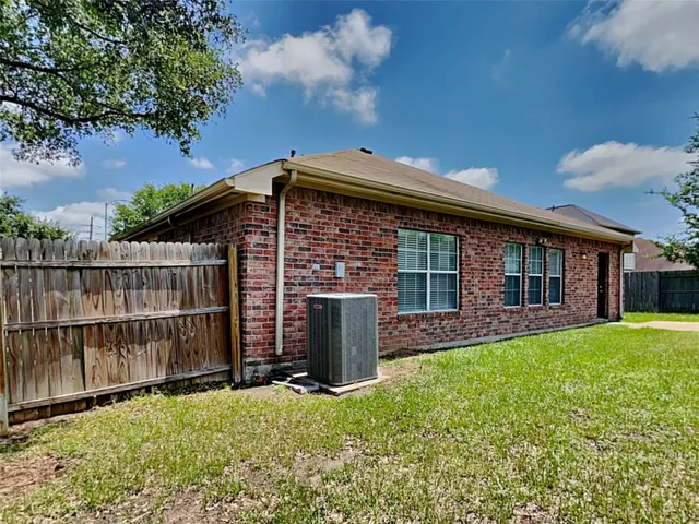 $2,095 | 3043 Crestbrook Bend Lane, Katy, TX 77449