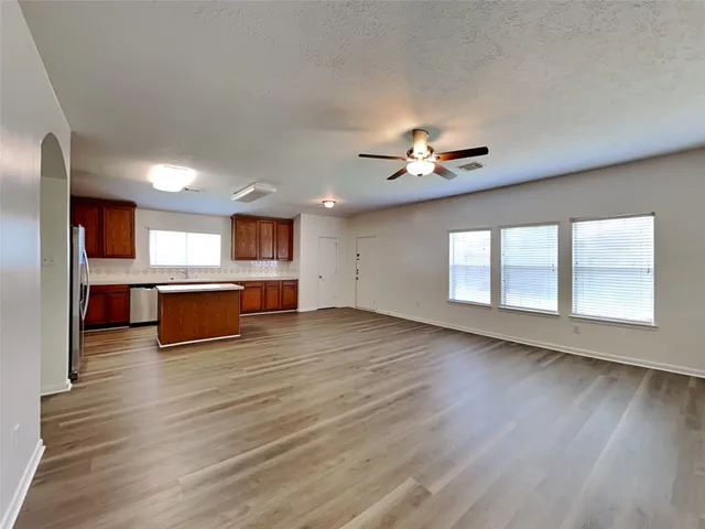 $2,095 | 3043 Crestbrook Bend Lane, Katy, TX 77449