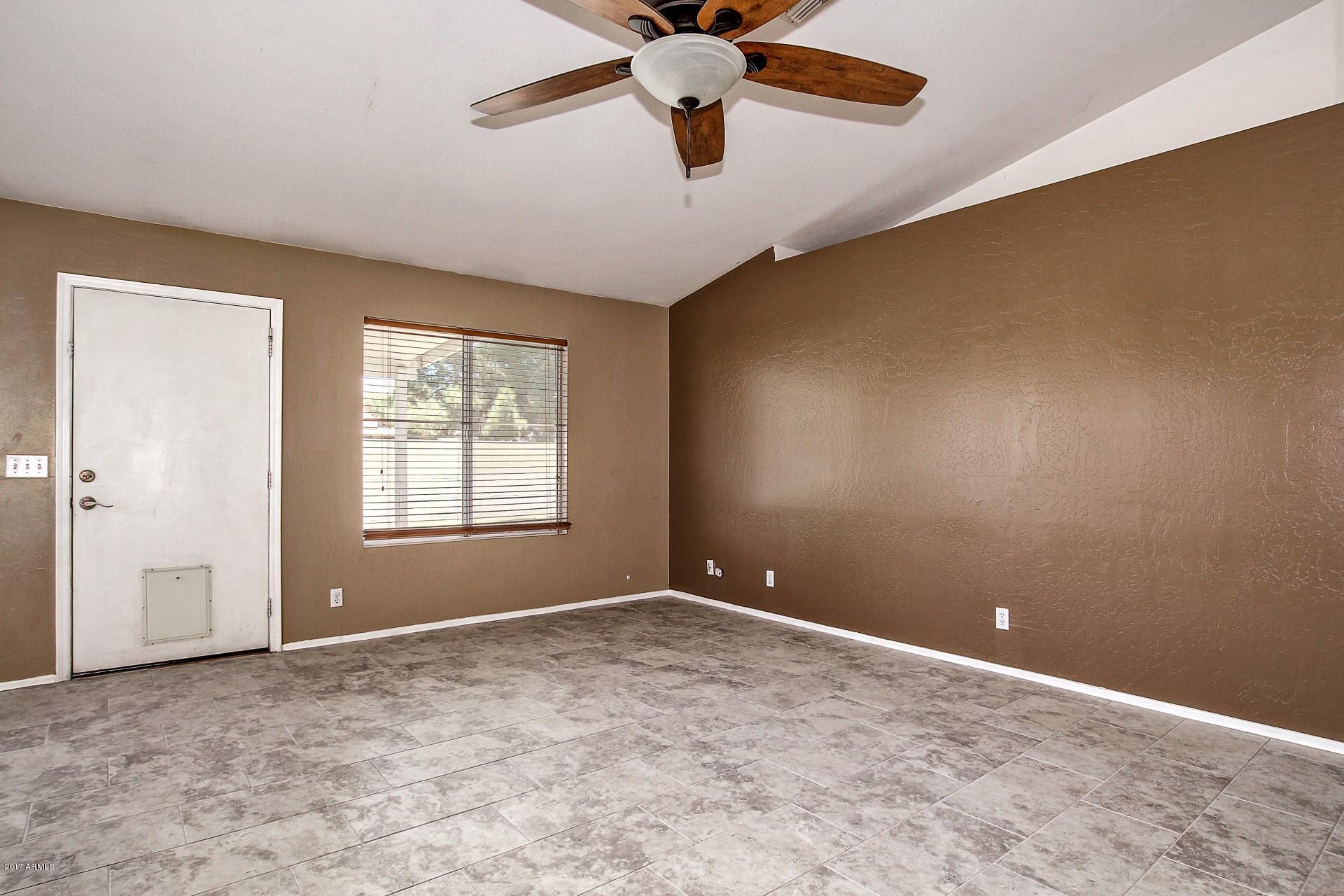 2056 East Ranch Court Gilbert, AZ 85296 - Photo 9 of 23 family room