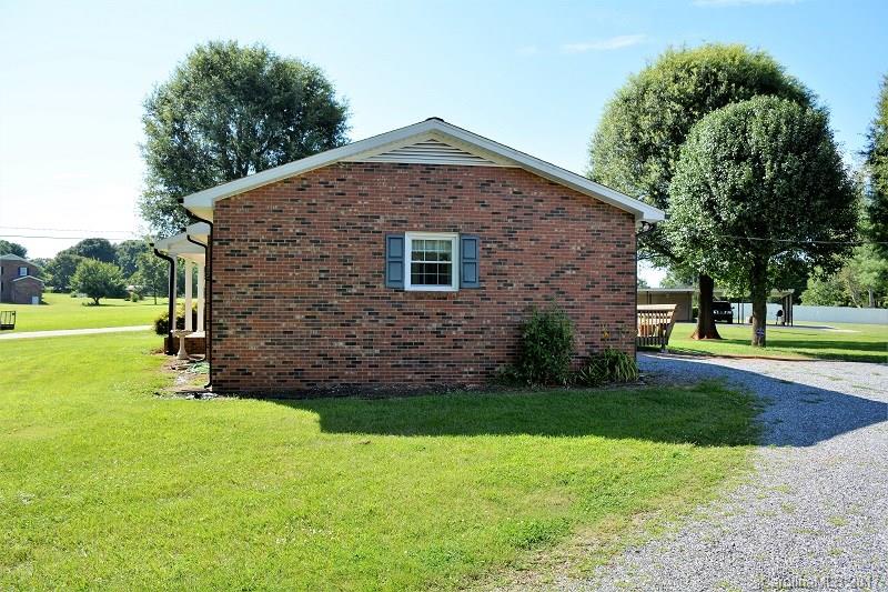 1451 Rink Dam Road Taylorsville, NC 28681 - Photo 4 of 22 Gallery Image 4