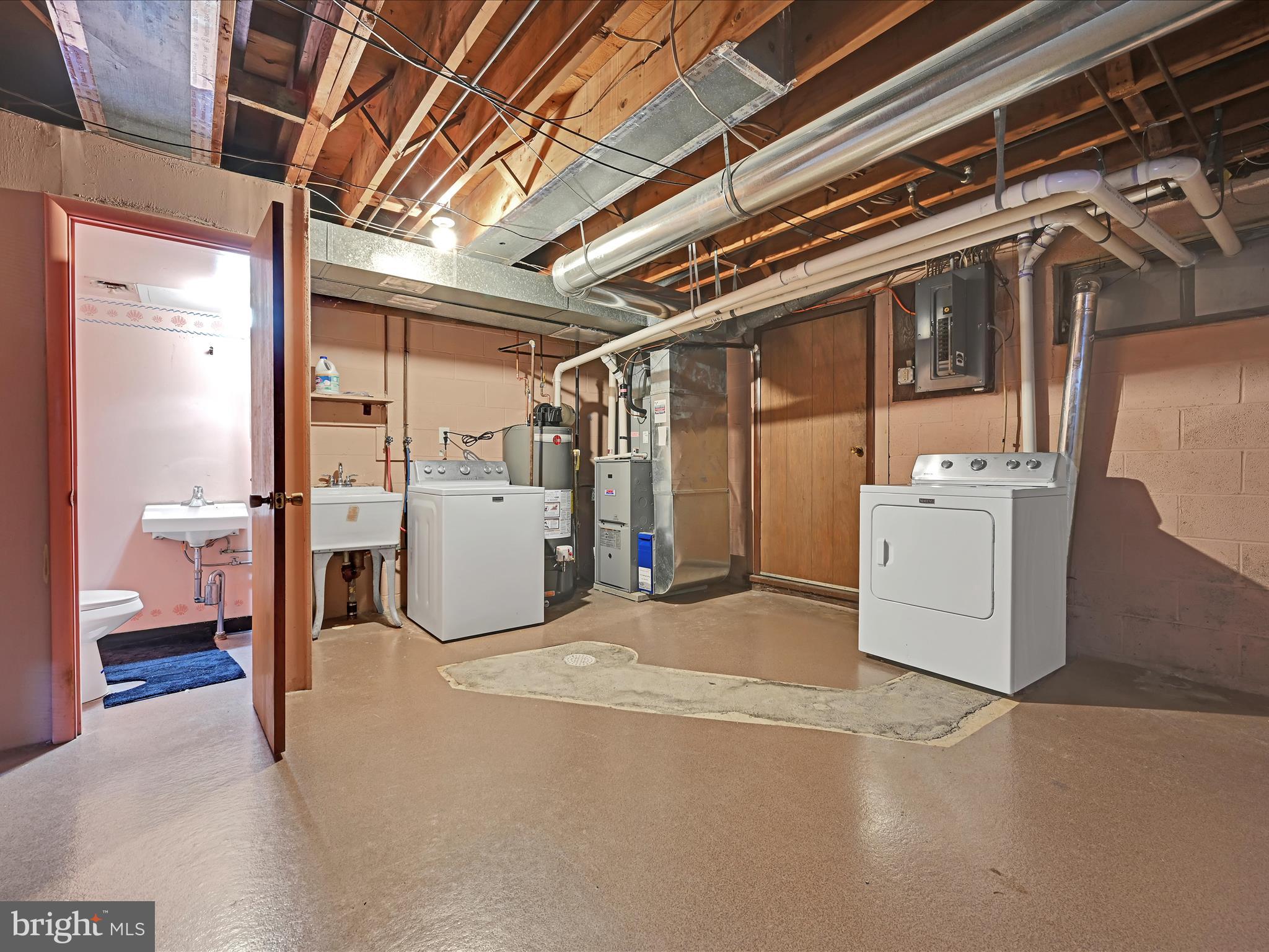 302 Playground Drive Reading, PA 19611 - Photo 21 of 22 Laundry/Bathroom