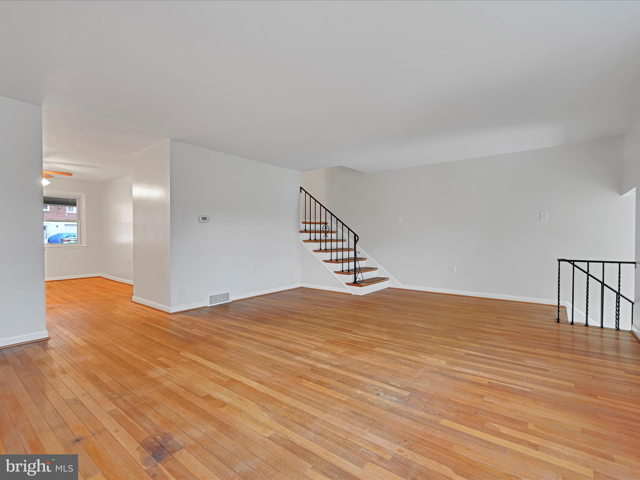 302 Playground Drive Reading, PA 19611 - Photo 5 of 22 Living Room