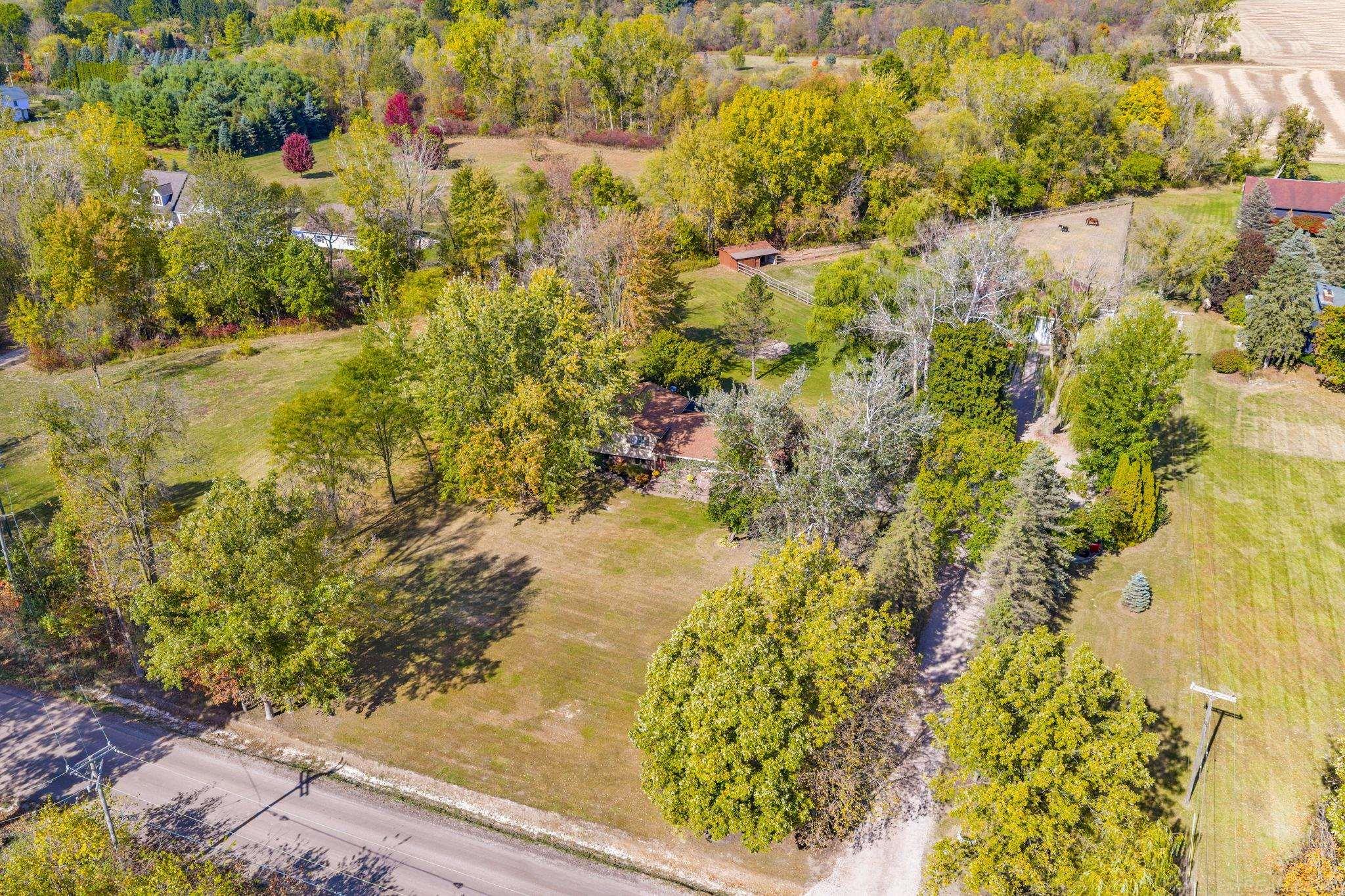 16101 34 Mile Road Armada, MI 48005 - Photo 7 of 68 50191570-ccc6c517-ec4c-41bd-a132-c56cae9a64cb.JPG