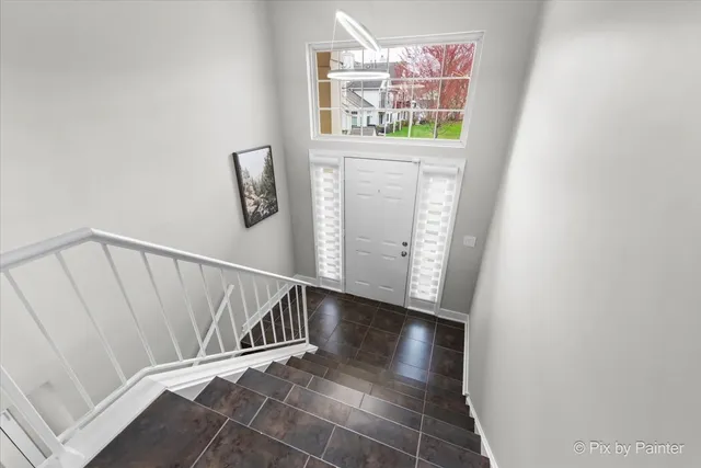 $2,500 | 422 Cromwell Circle, Unit 2, Bartlett, IL 60103
