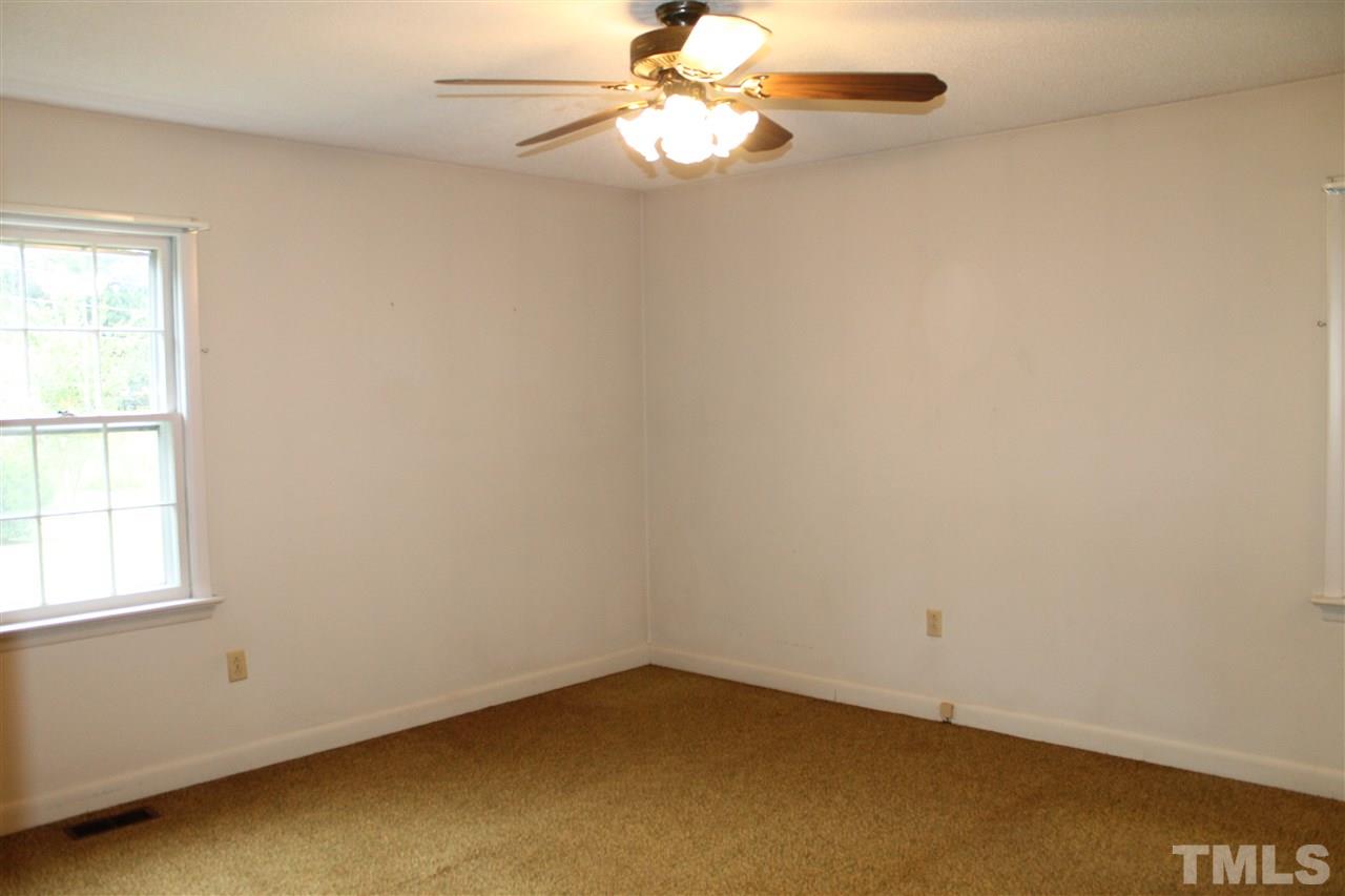 557 Herring Road Princeton, NC 27569 - Photo 11 of 25 Gallery Image 11