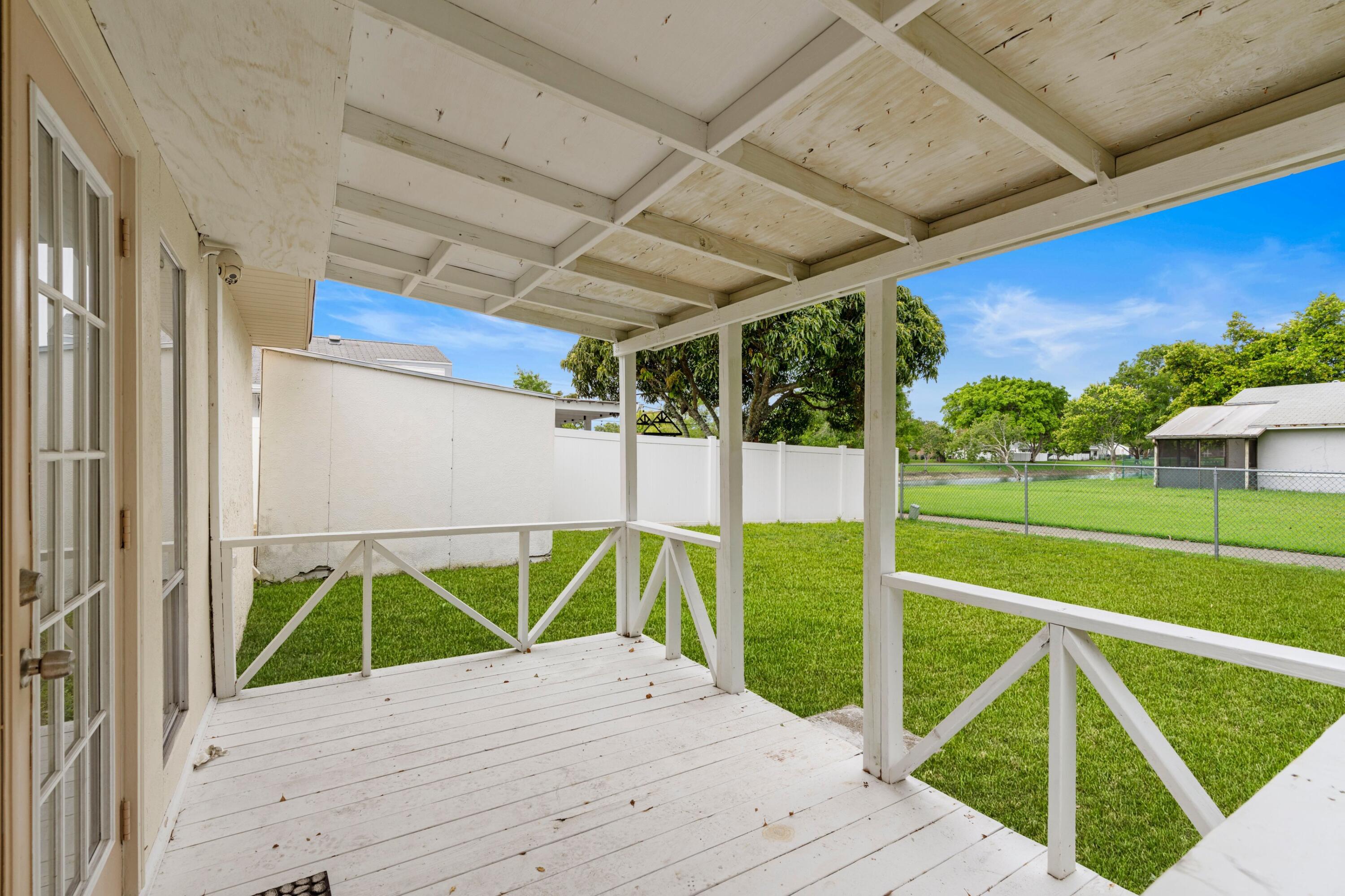 23444 Shetland Run Boca Raton, FL 33433 - Photo 15 of 39 Porch