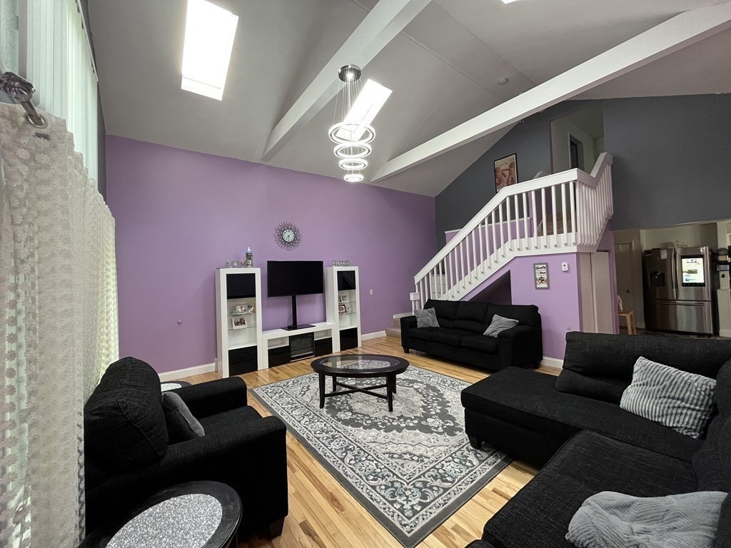 54 Fairhaven Road Worcester, MA 01606 - Photo 4 of 25 Gallery Image 4