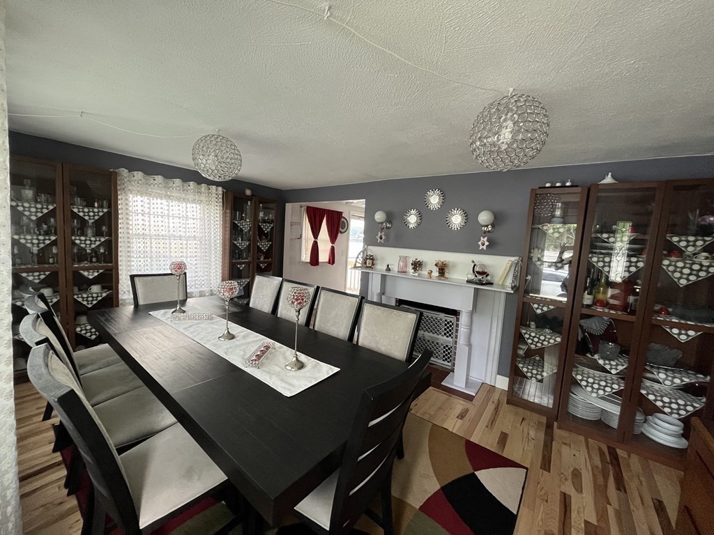 54 Fairhaven Road Worcester, MA 01606 - Photo 5 of 25 Gallery Image 5