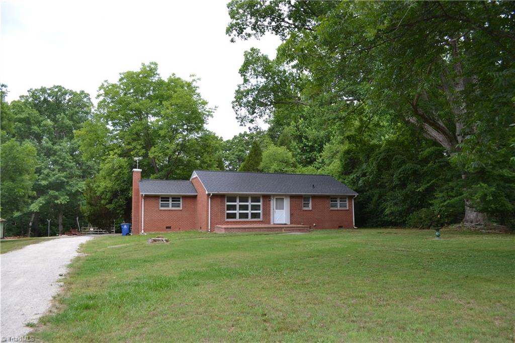 812 Dan Valley Road Madison, NC 27025 - Photo 2 of 13