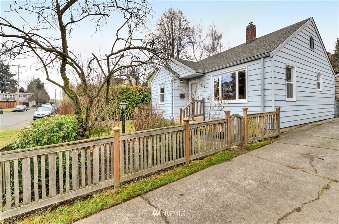 746 North 86th Street Seattle, WA 98103 - Photo 12 of 15